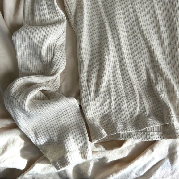 Wilfred | Aritzia Cream Soft Knit Ribbed V-neck Collar Long Sleeve Top - Picture 5 of 6